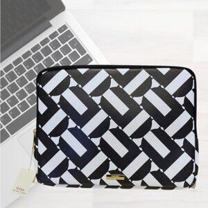 🆕NWOT Trina Turk Geometric Laptop Case • Black & White